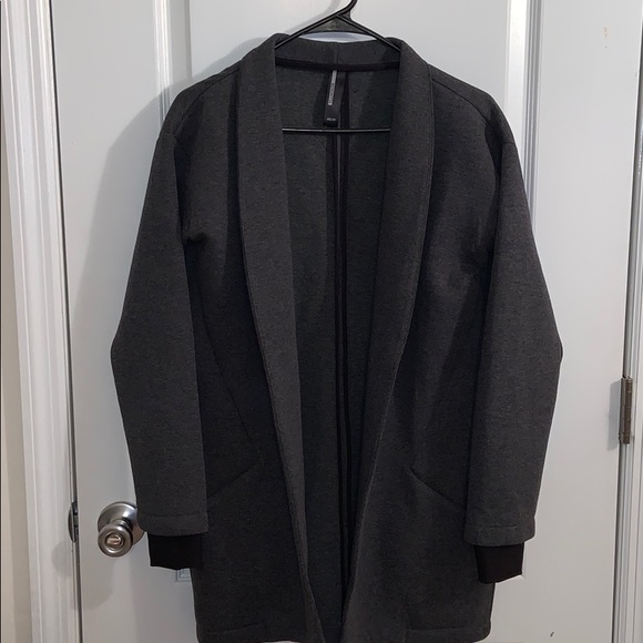 Mondetta Sweaters - MONDETTA oversized cardigan with pockets size XS